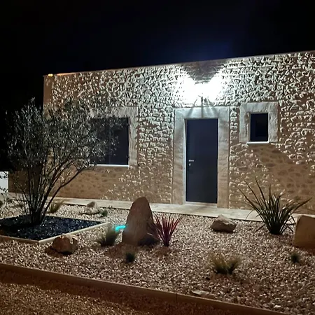 Le Mazet Des Amandiers 4 Etoiles Avec Jacuzzi , Terrain De Petanque Et Velos Дом отдыха Ним