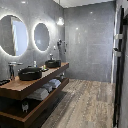 Le Mazet Des Amandiers 4 Etoiles Avec Jacuzzi , Terrain De Petanque Et Velos Дом отдыха